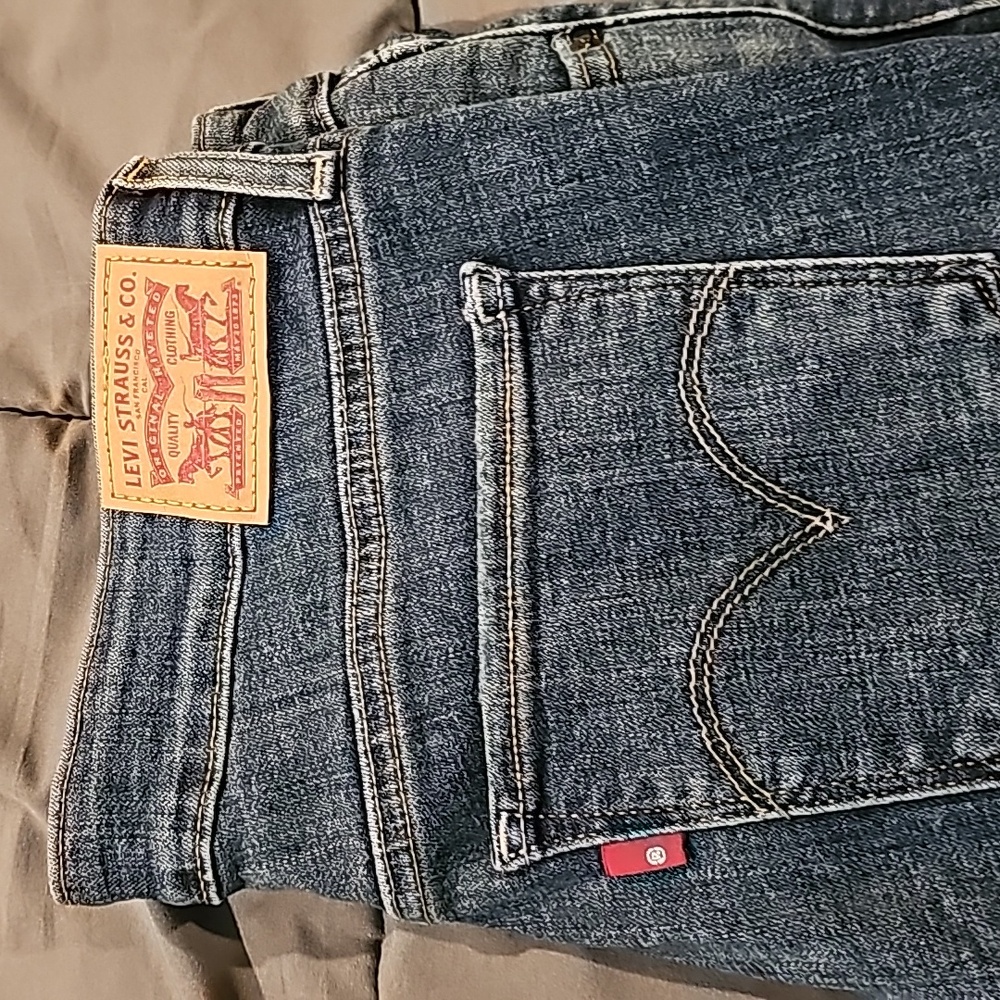 Skinny Leg Levis